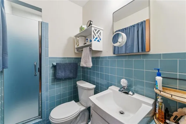 $269,900 | 3225 Northeast 47th Street, Kansas City, MO 64117