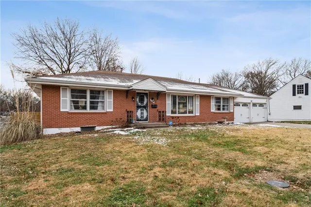 $269,900 | 3225 Northeast 47th Street, Kansas City, MO 64117