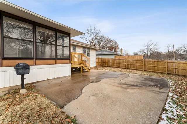 $269,900 | 3225 Northeast 47th Street, Kansas City, MO 64117