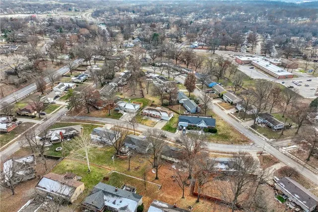 $269,900 | 3225 Northeast 47th Street, Kansas City, MO 64117