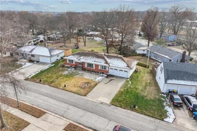 $269,900 | 3225 Northeast 47th Street, Kansas City, MO 64117