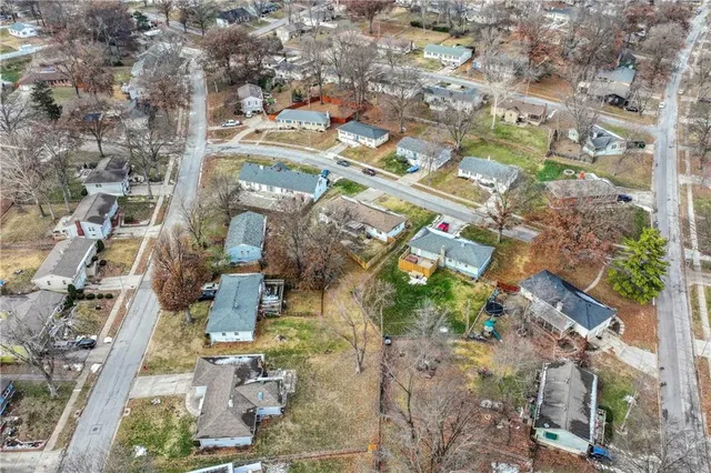 $269,900 | 3225 Northeast 47th Street, Kansas City, MO 64117