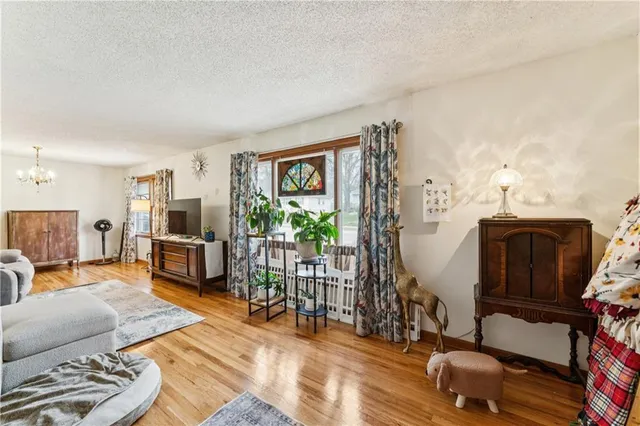 $269,900 | 3225 Northeast 47th Street, Kansas City, MO 64117