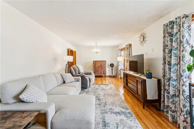 $269,900 | 3225 Northeast 47th Street, Kansas City, MO 64117