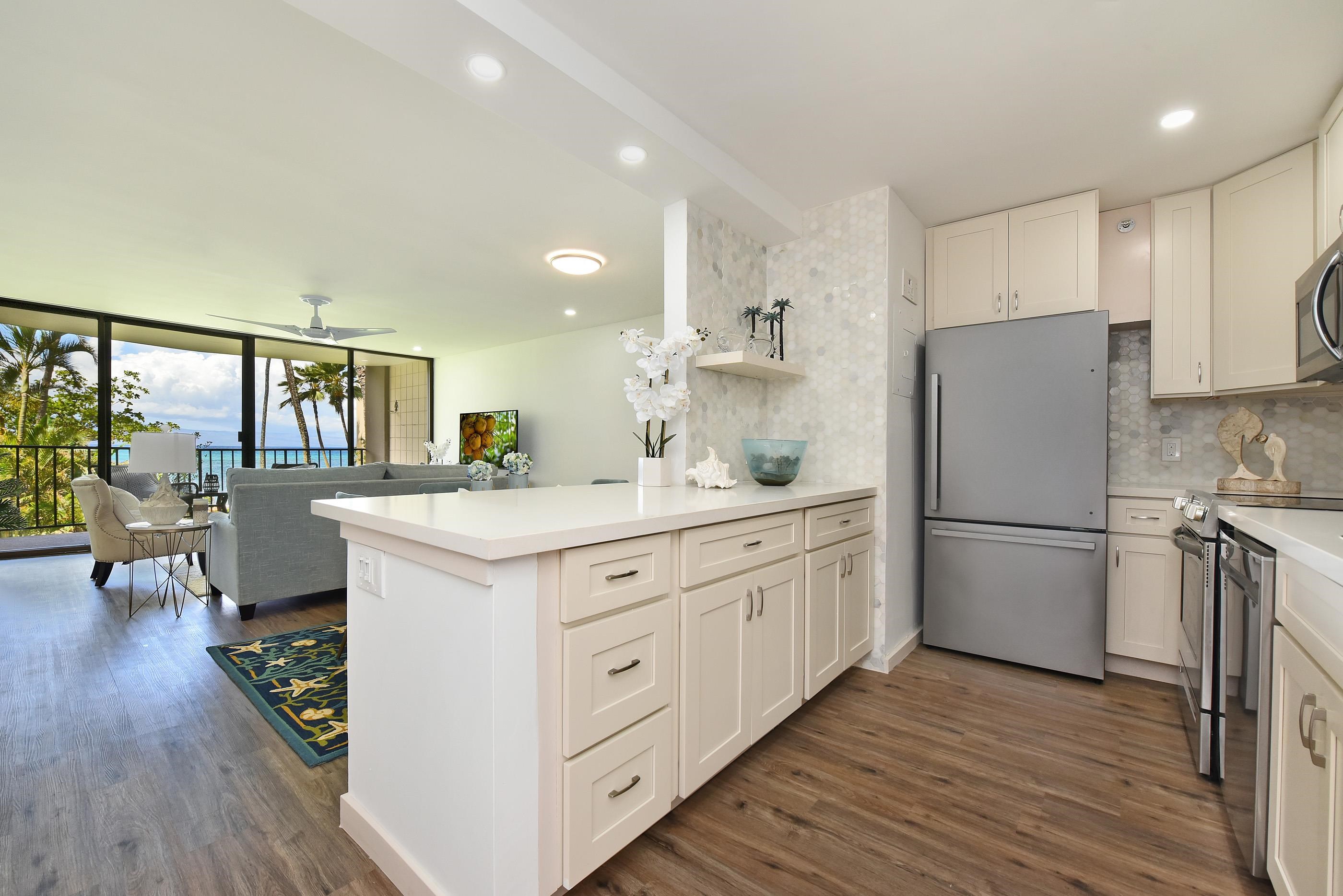 4327 Lower Honoapiilani Road, Unit 202B Lahaina, HI 96761 - Photo 3 of 29 Gallery Image 3