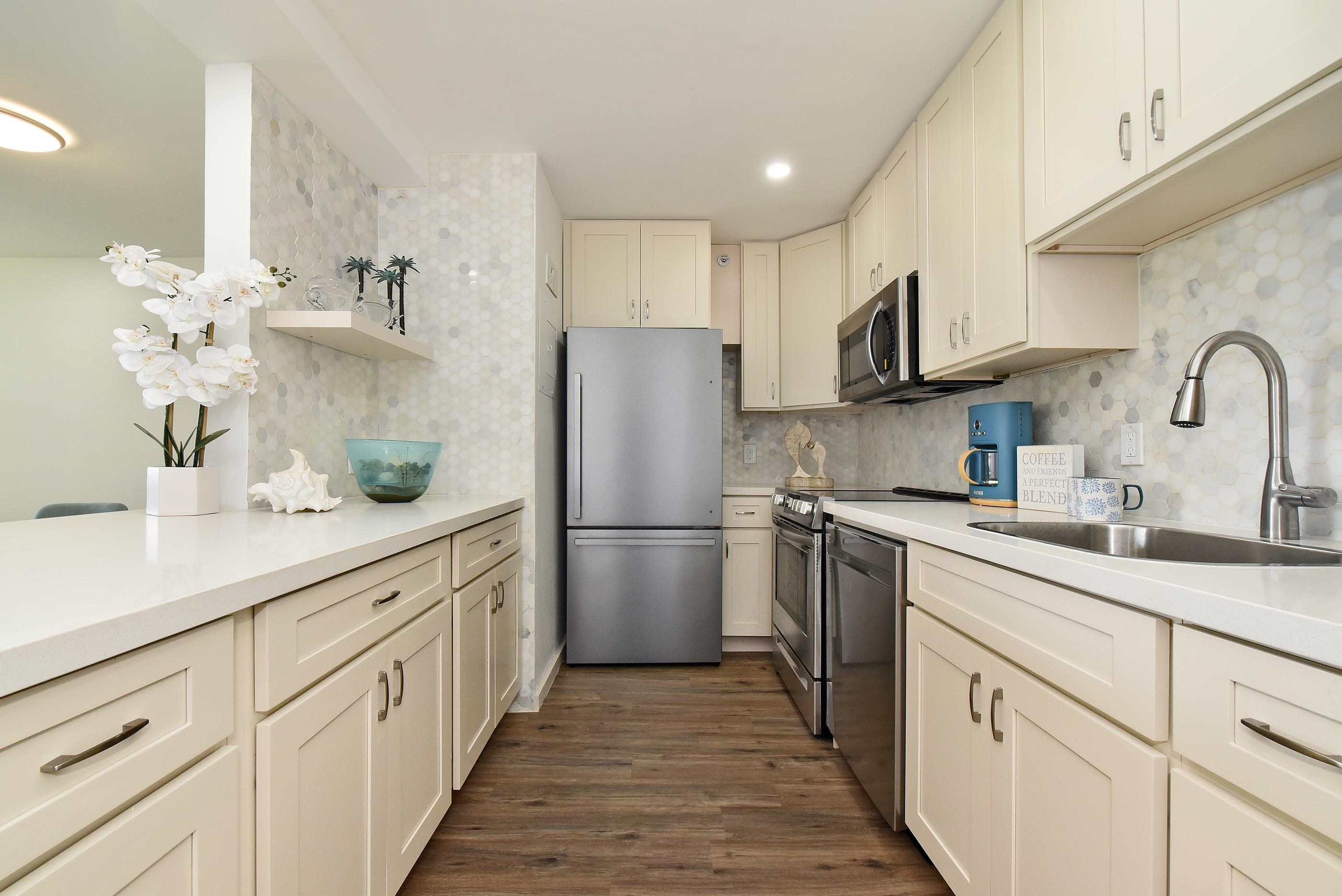 4327 Lower Honoapiilani Road, Unit 202B Lahaina, HI 96761 - Photo 10 of 29 Gallery Image 10