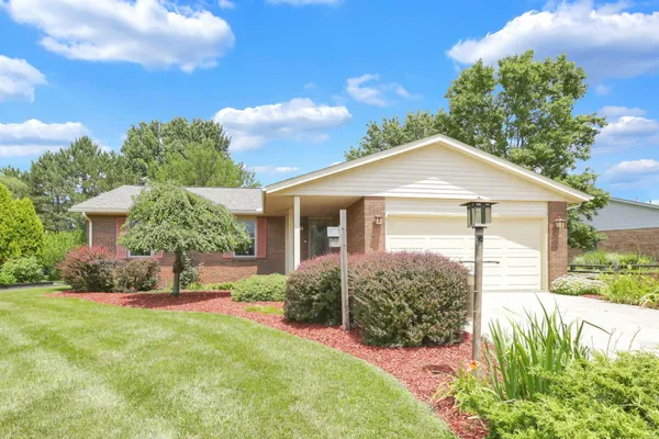 $329,900 | 9938 Birchwood Street, Pickerington, OH 43147