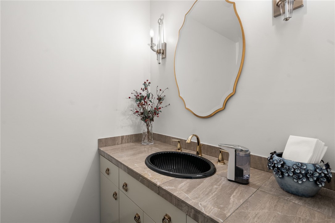 7 Oak Tree Lane Cranston, RI 02920 - Photo 12 of 32 First Floor Powder Room