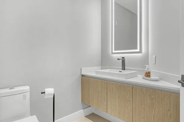 $3,200,000 | 3100 North Ocean Drive, Unit H1703, Riviera Beach, FL 33404