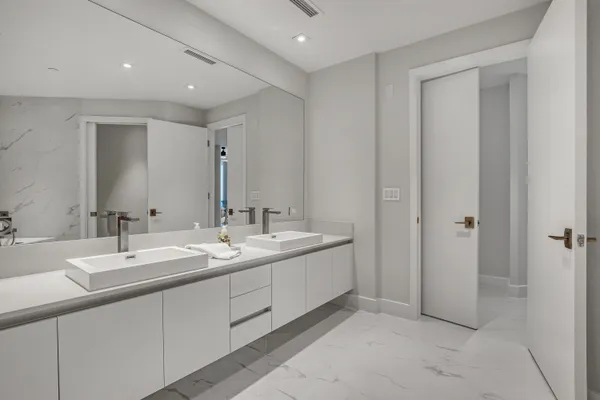 $3,200,000 | 3100 North Ocean Drive, Unit H1703, Riviera Beach, FL 33404