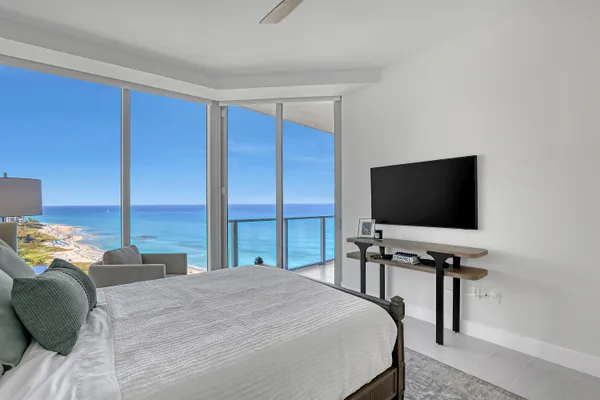 $3,200,000 | 3100 North Ocean Drive, Unit H1703, Riviera Beach, FL 33404