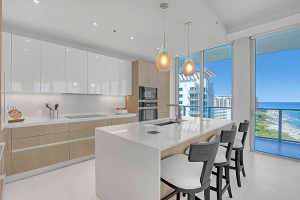 $3,200,000 | 3100 North Ocean Drive, Unit H1703, Riviera Beach, FL 33404