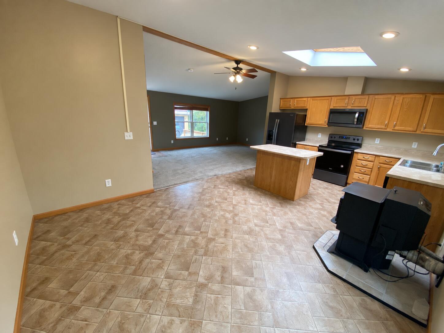 N7549 County Road West Holmen, WI 54636 - Photo 9 of 34 Dining area to kitchen living