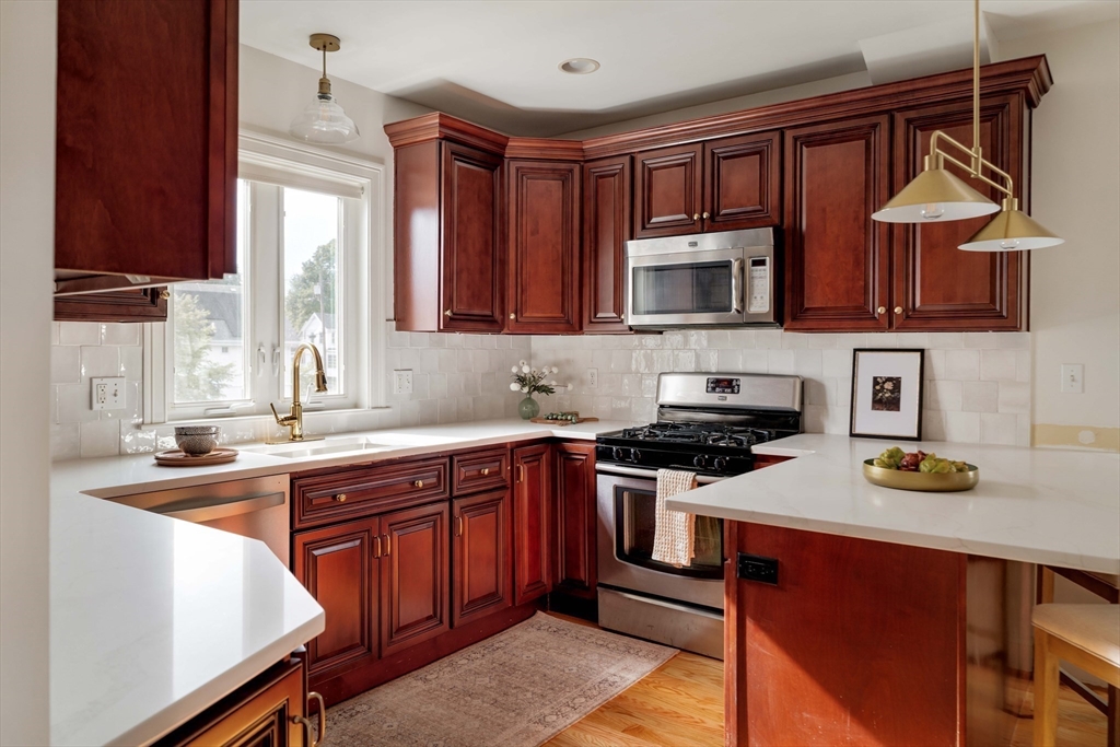 26 Maple Street, Unit B Stoneham, MA 02180 - Photo 13 of 38