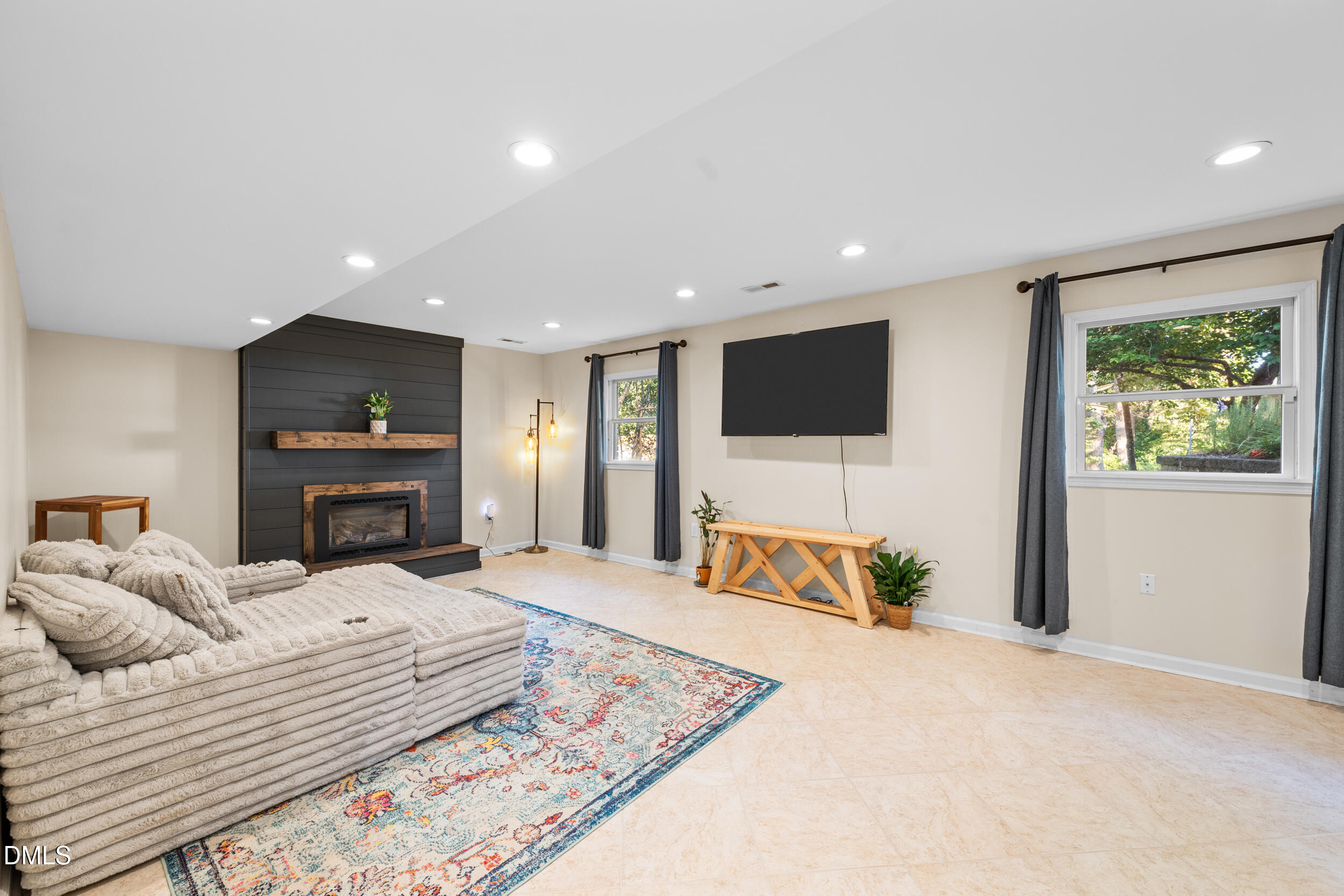 5505 Knollwood Road Raleigh, NC 27609 - Photo 22 of 41 Family Room