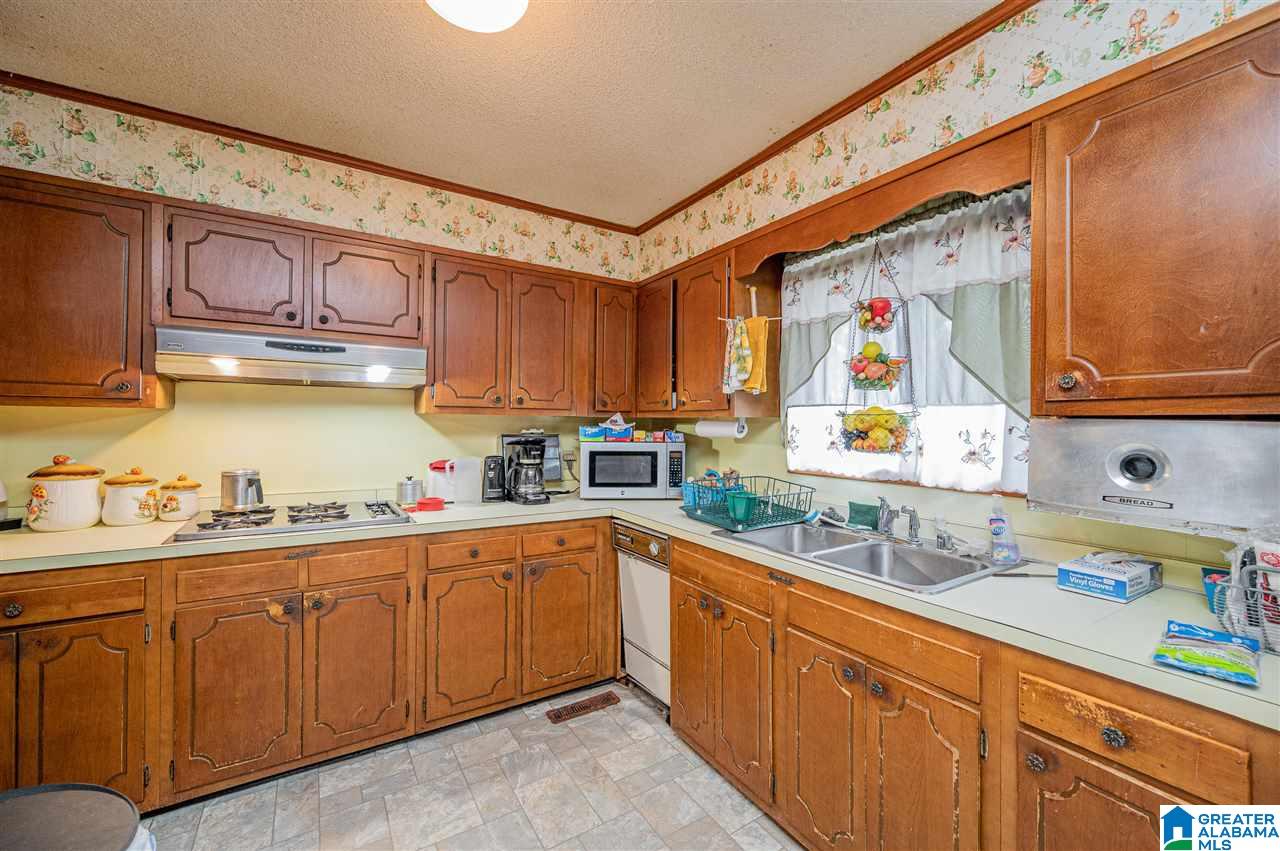 3080 Wenonah Park Road Southwest Birmingham, AL 35211 - Photo 12 of 40
