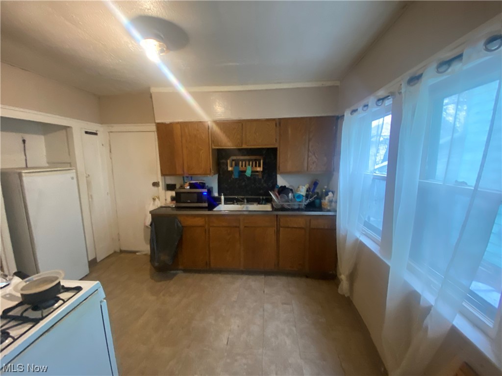 952 Paxton Road Cleveland, OH 44108 - Photo 11 of 20