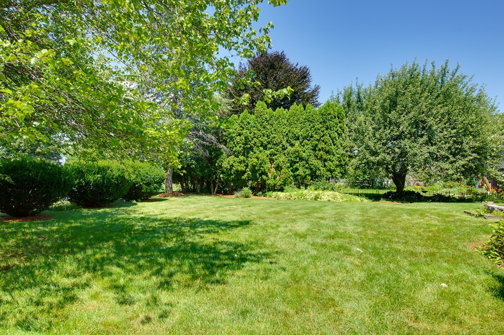 27 Lanthorn Road Northborough, MA 01532 - Photo 21 of 27 Gallery Image 21