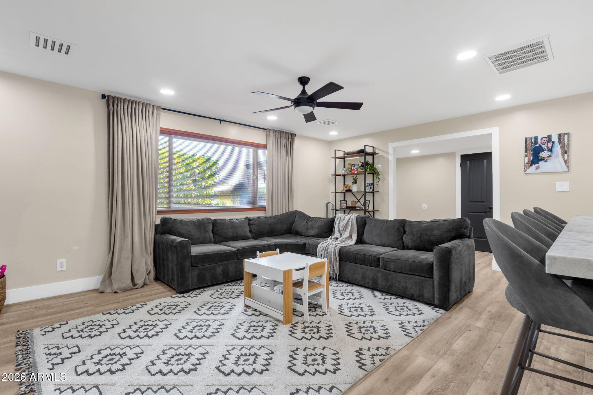 1237 East Riviera Drive Tempe, AZ 85282 - Photo 4 of 31 Living Room