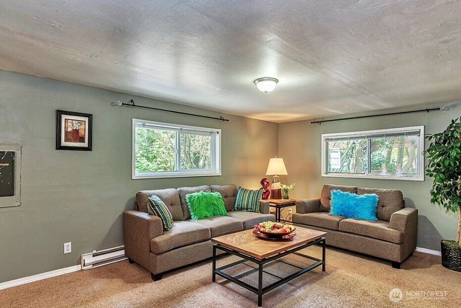 22910 Edmonds Way Edmonds, WA 98020 - Photo 4 of 23