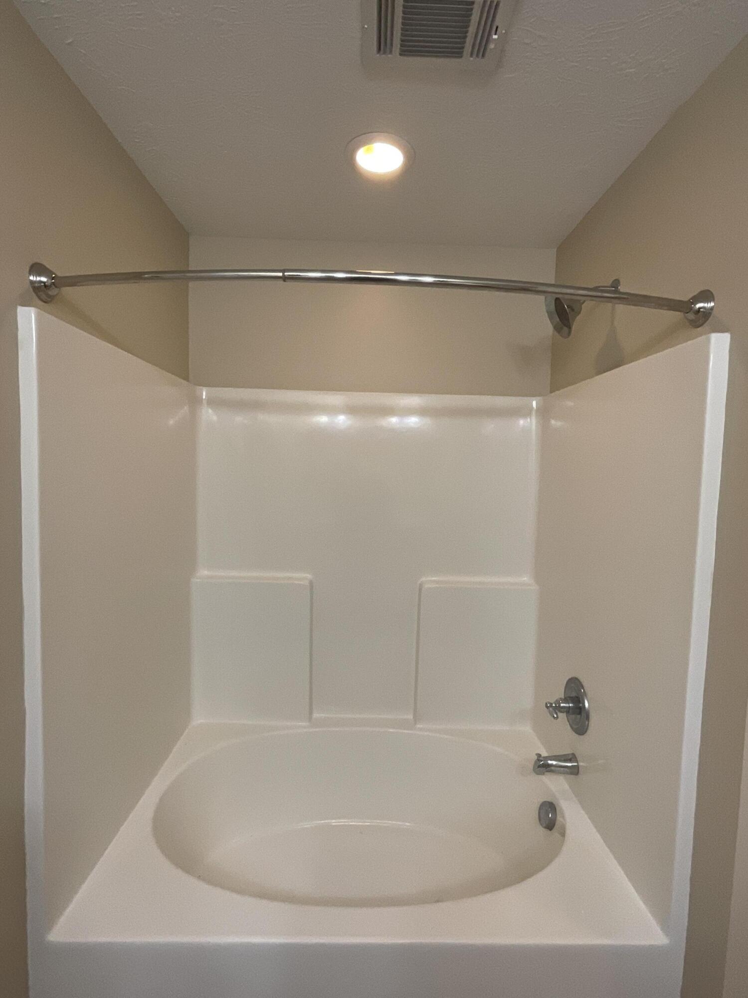 515 Scenic Drive Grovetown, GA 30813 - Photo 16 of 21 Primary Bathroom