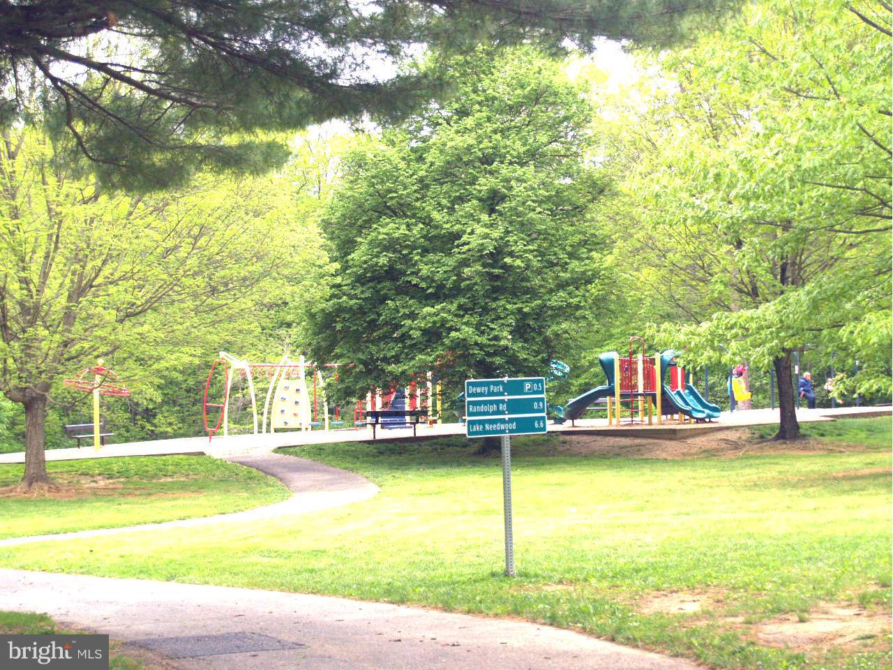 11503 Dewey Road Silver Spring, MD 20906 - Photo 26 of 27 Community