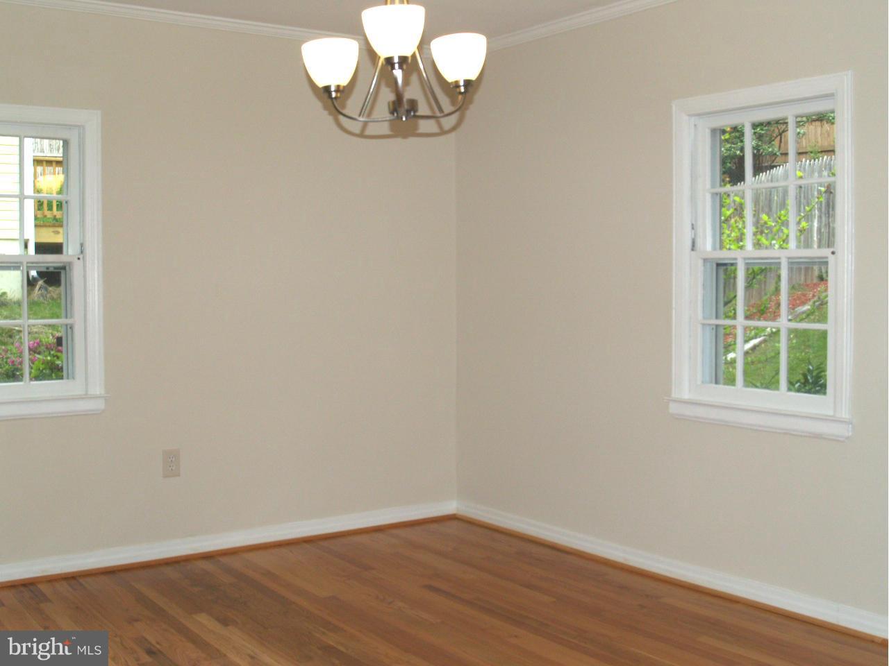 11503 Dewey Road Silver Spring, MD 20906 - Photo 6 of 27 Dining Room