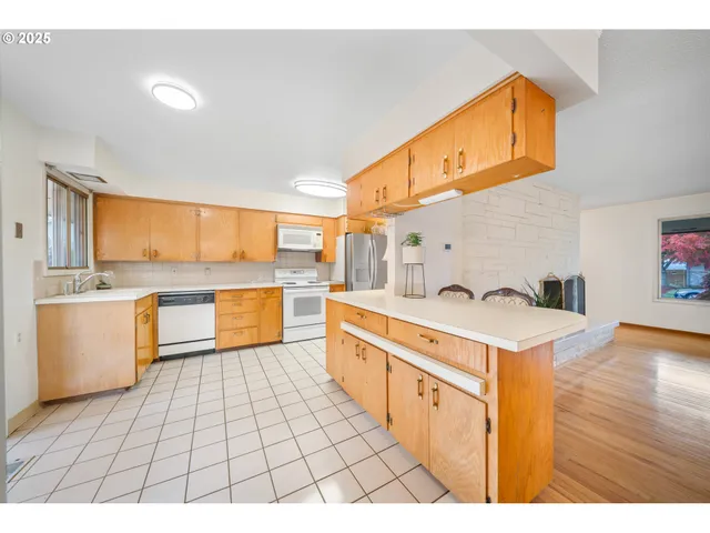 $490,000 | 13222 Northeast Fremont Street, Portland, OR 97230