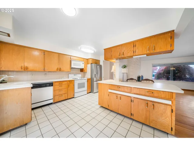 $490,000 | 13222 Northeast Fremont Street, Portland, OR 97230