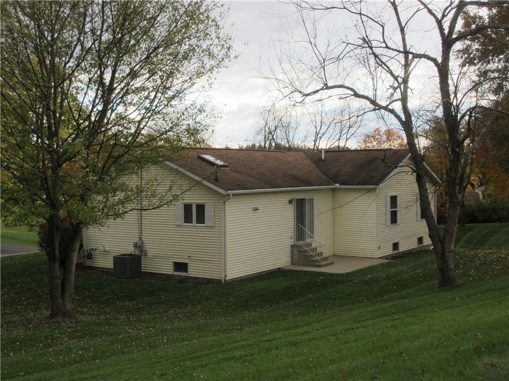 101 Springhouse Drive Butler, PA 16001 - Photo 2 of 19 Gallery Image 2