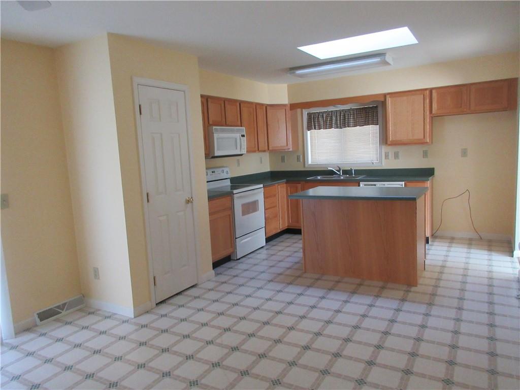 101 Springhouse Drive Butler, PA 16001 - Photo 4 of 19 Gallery Image 4