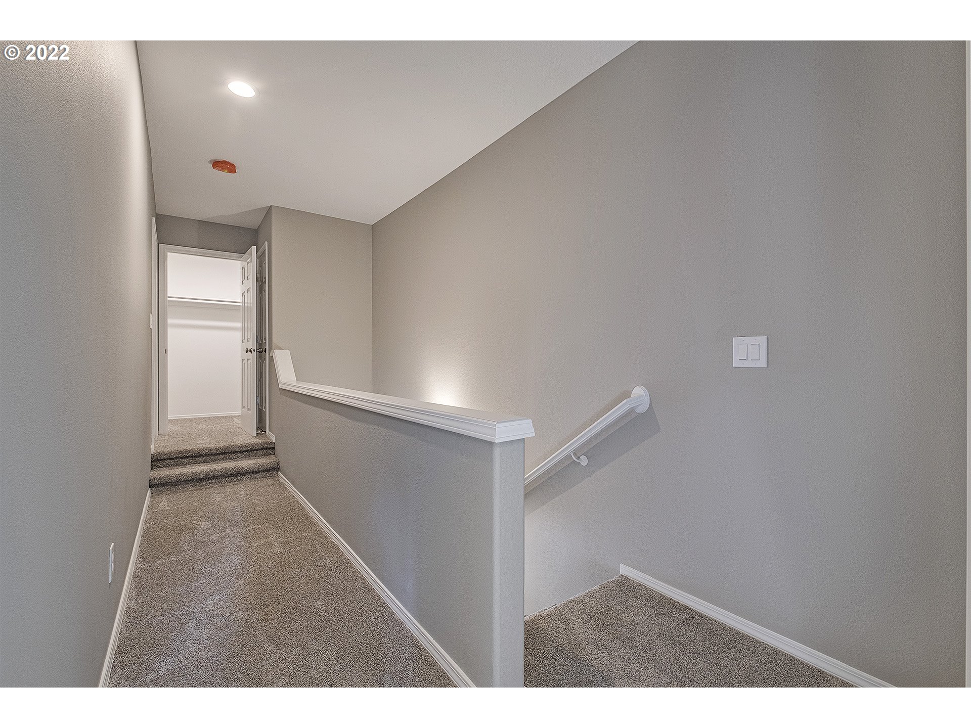 15718 Southwest Flagstone Drive Beaverton, OR 97007 - Photo 18 of 32 a view of an empty room