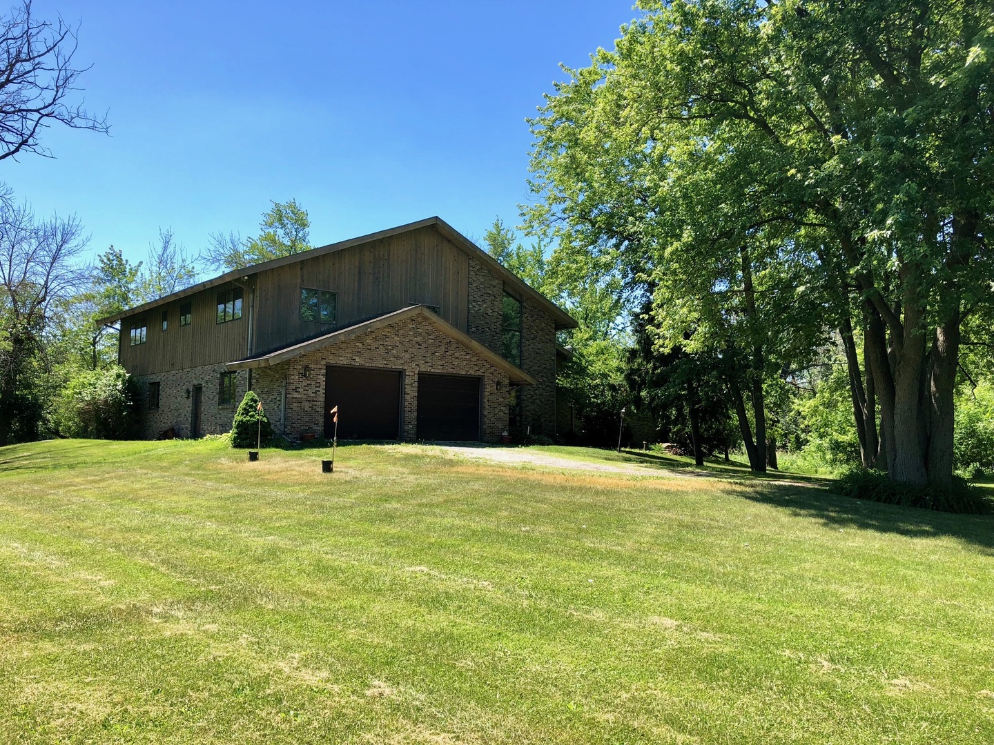 444 North Eagle Island Road Kankakee, IL 60901 - Photo 2 of 37
