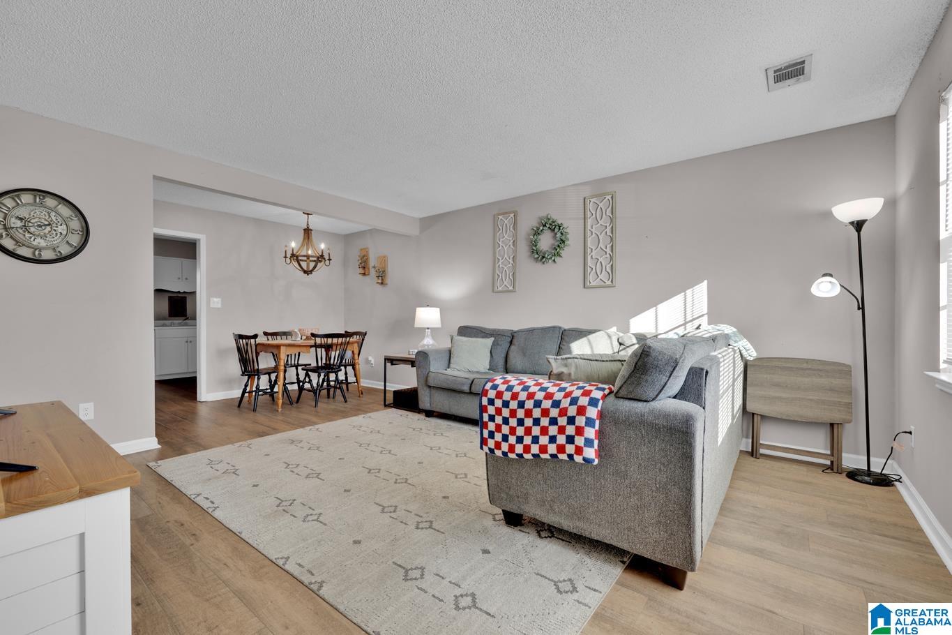 1531 Applegate Lane Alabaster, AL 35007 - Photo 4 of 29 Gallery Image 4