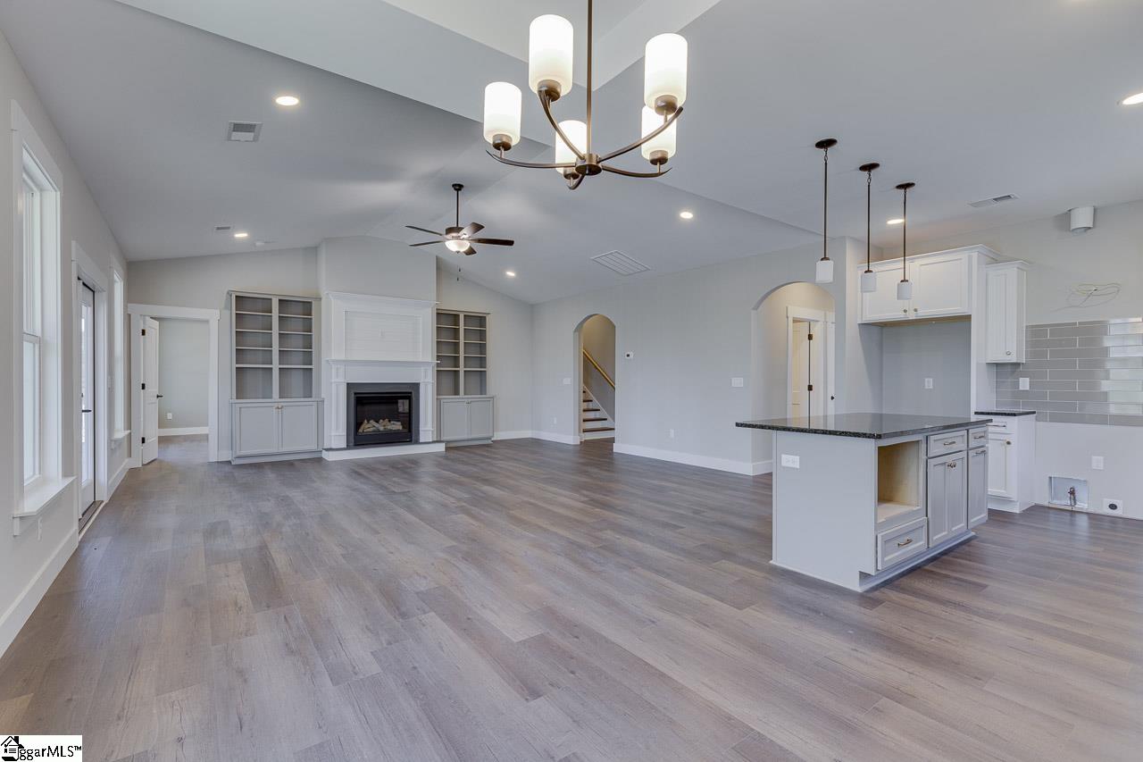 123 Hideaway Lane Easley, SC 29640 - Photo 16 of 47