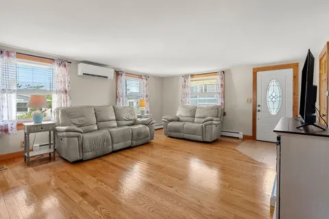 $925,000 | 14 Overlook Street, Newburyport, MA 01950