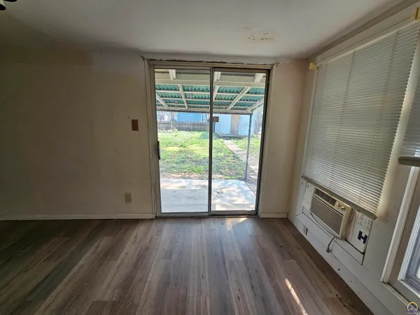 $75,000 | 221 East Lincoln Street, Madison, KS 66860