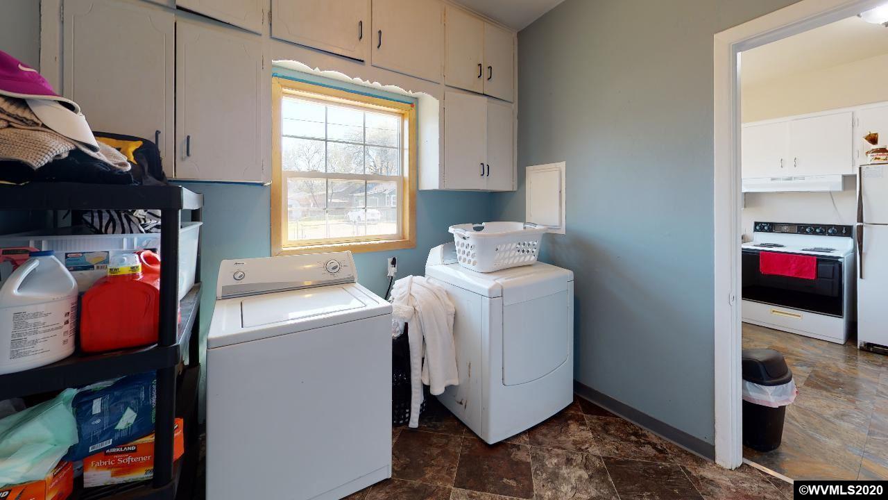 3250 Brown Road Northeast Salem, OR 97305 - Photo 13 of 22 Gallery Image 13