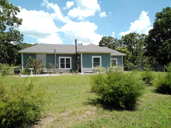 $250,000 | 21263 Sunset View Lane, Seneca, MO 64865