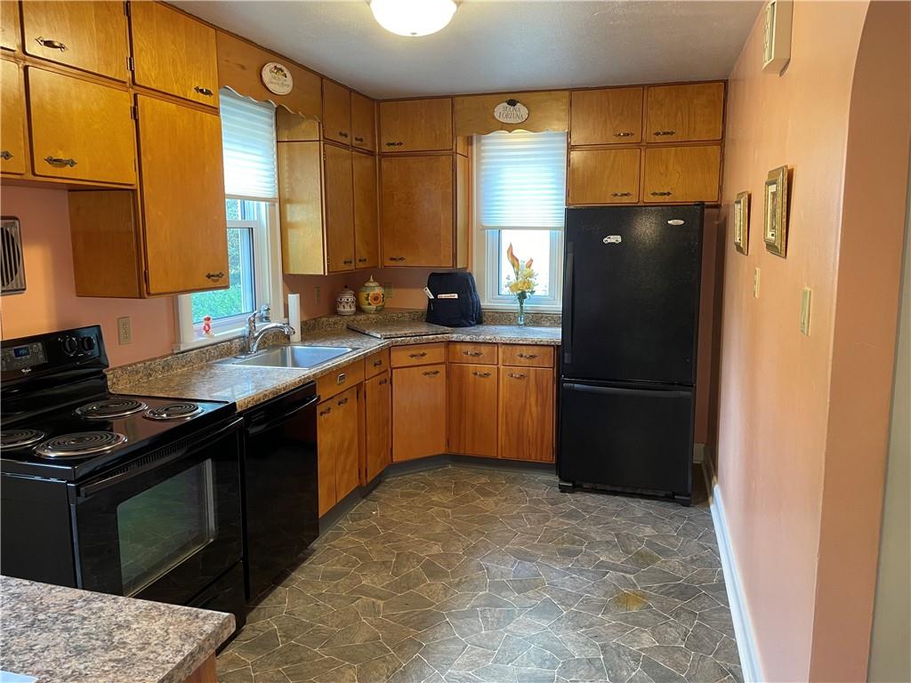 939 Mayfield Road Sharpsville, PA 16150 - Photo 8 of 24 Gallery Image 8