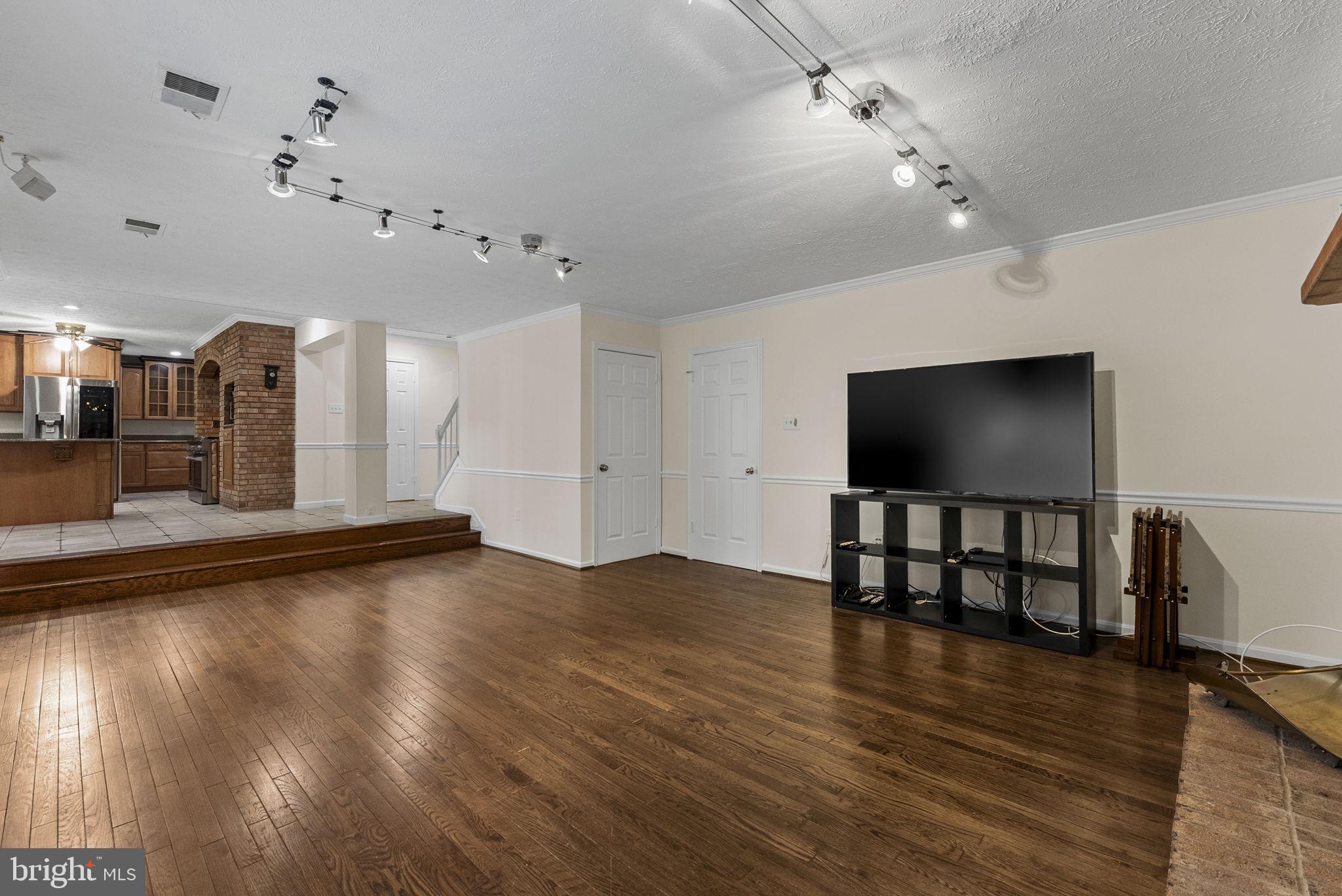 36 Rutherford Circle Sterling, VA 20165 - Photo 32 of 85