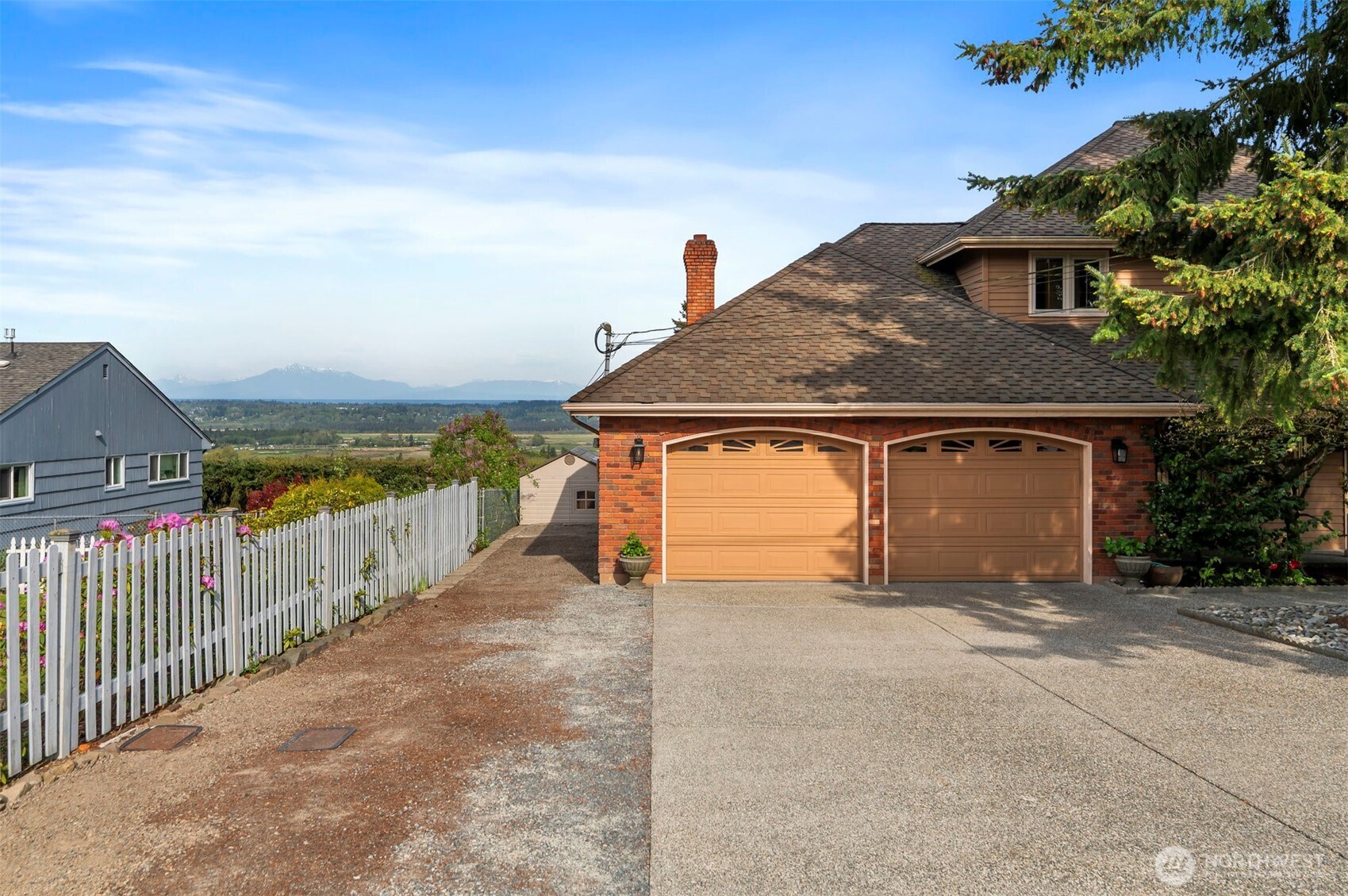 4631 View Drive Everett, WA 98203 - Photo 39 of 40 a view of a house with wooden fence