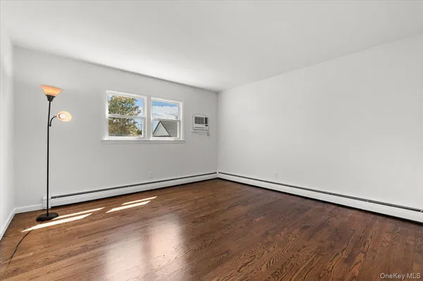 $4,500 | 1461 10th Street, West Babylon, NY 11704