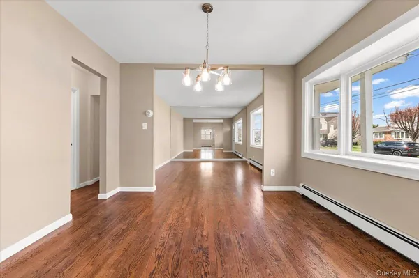 $4,500 | 1461 10th Street, West Babylon, NY 11704