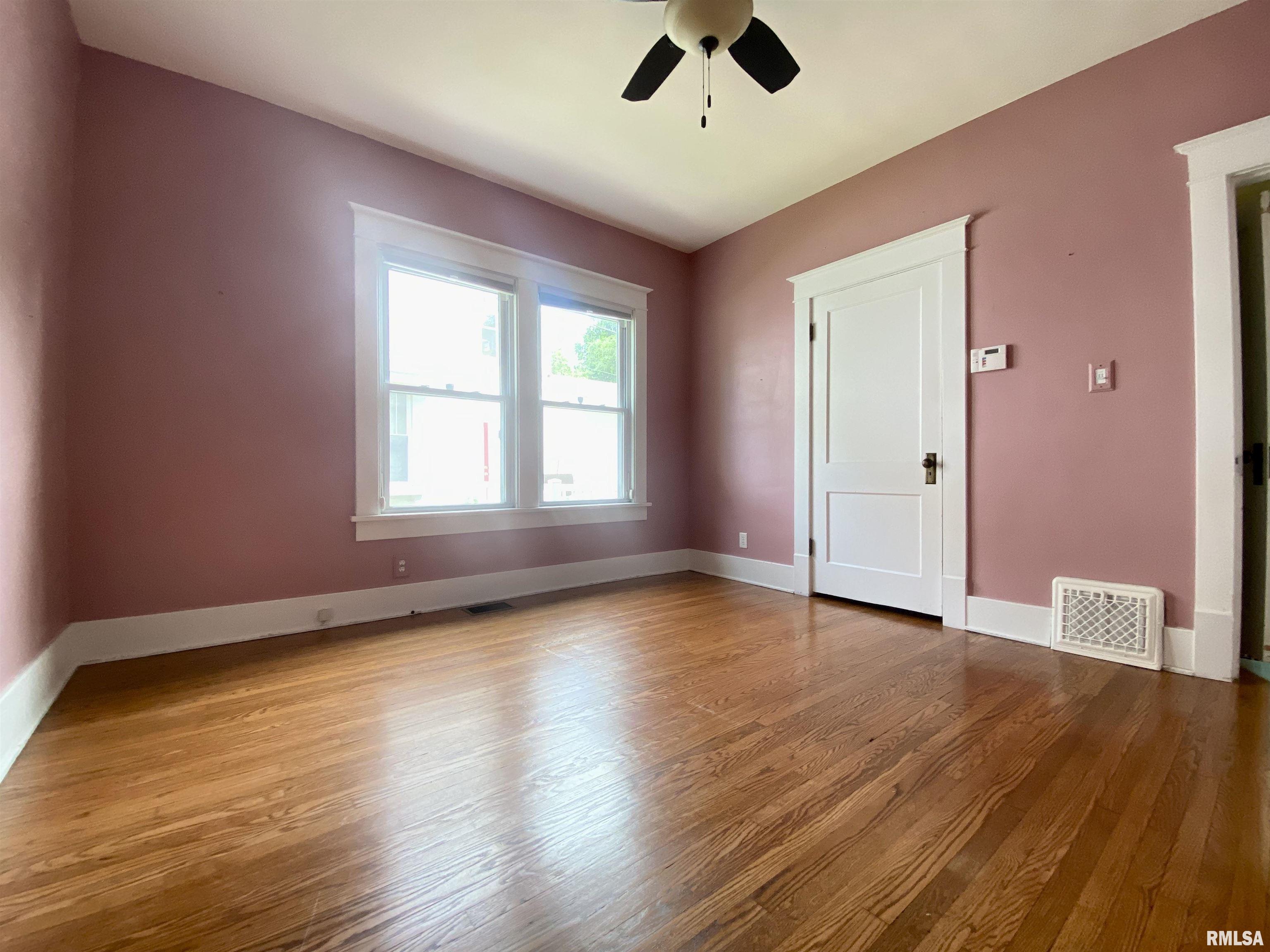 1620 Holmes Avenue Springfield, IL 62704 - Photo 16 of 40 Gallery Image 16