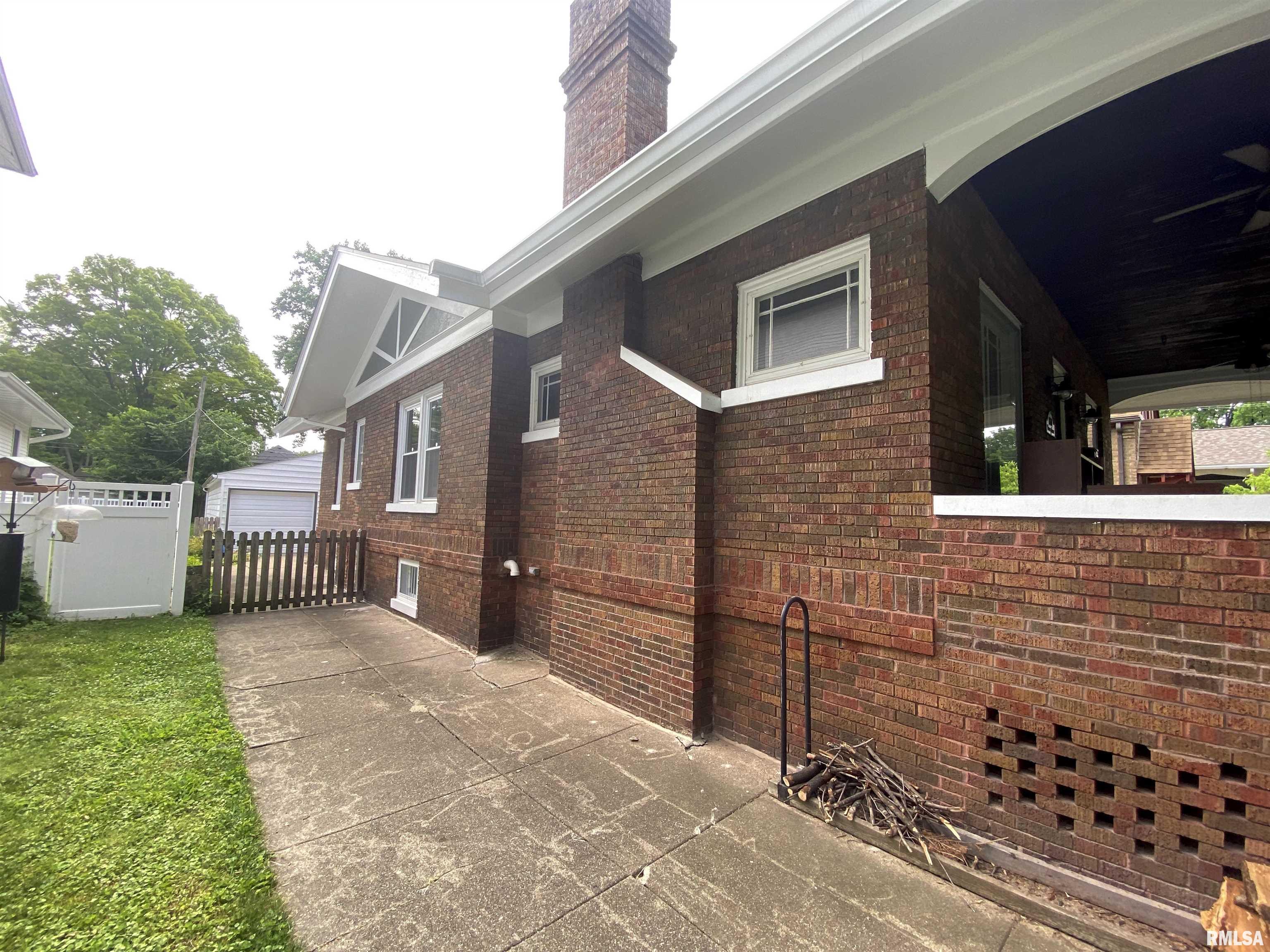 1620 Holmes Avenue Springfield, IL 62704 - Photo 25 of 40 Gallery Image 25