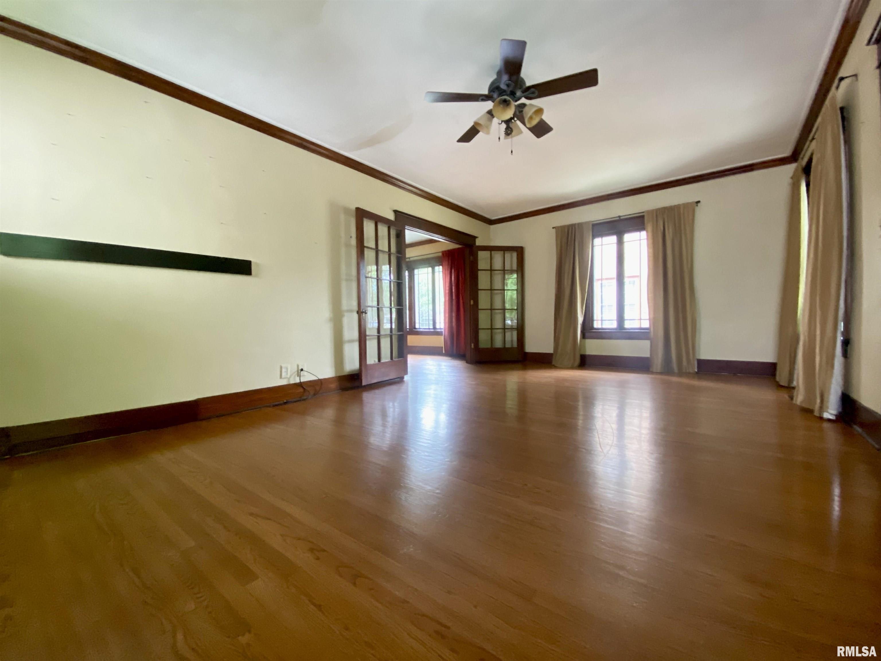 1620 Holmes Avenue Springfield, IL 62704 - Photo 4 of 40 Gallery Image 4