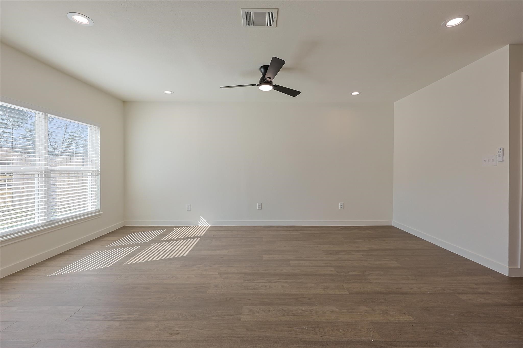 6619 Cobalt Street Houston, TX 77016 - Photo 12 of 25