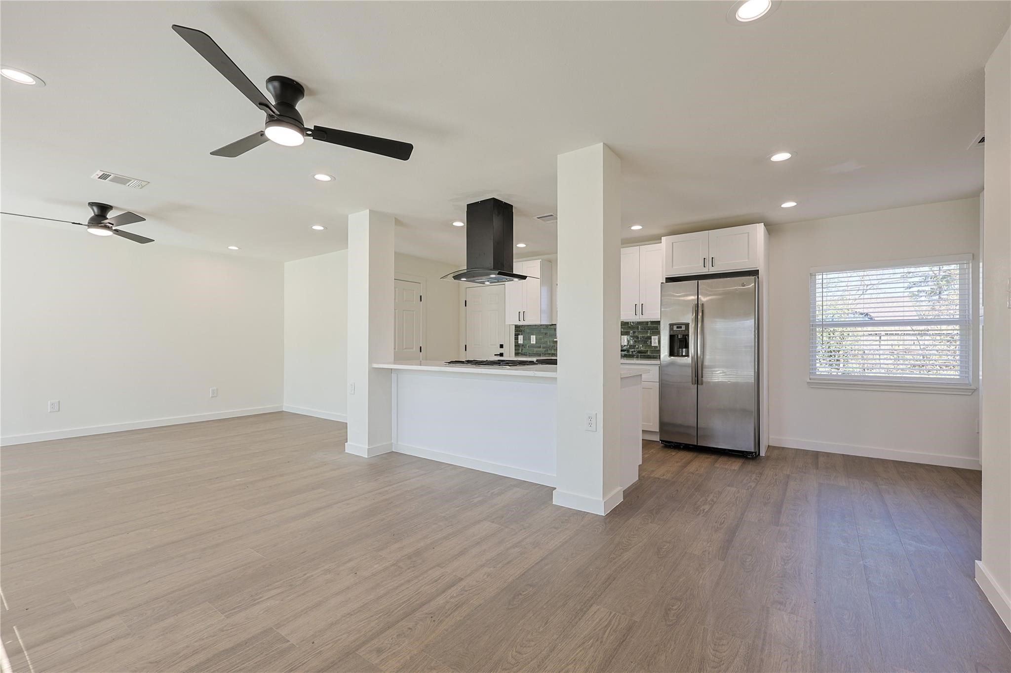 6619 Cobalt Street Houston, TX 77016 - Photo 2 of 25