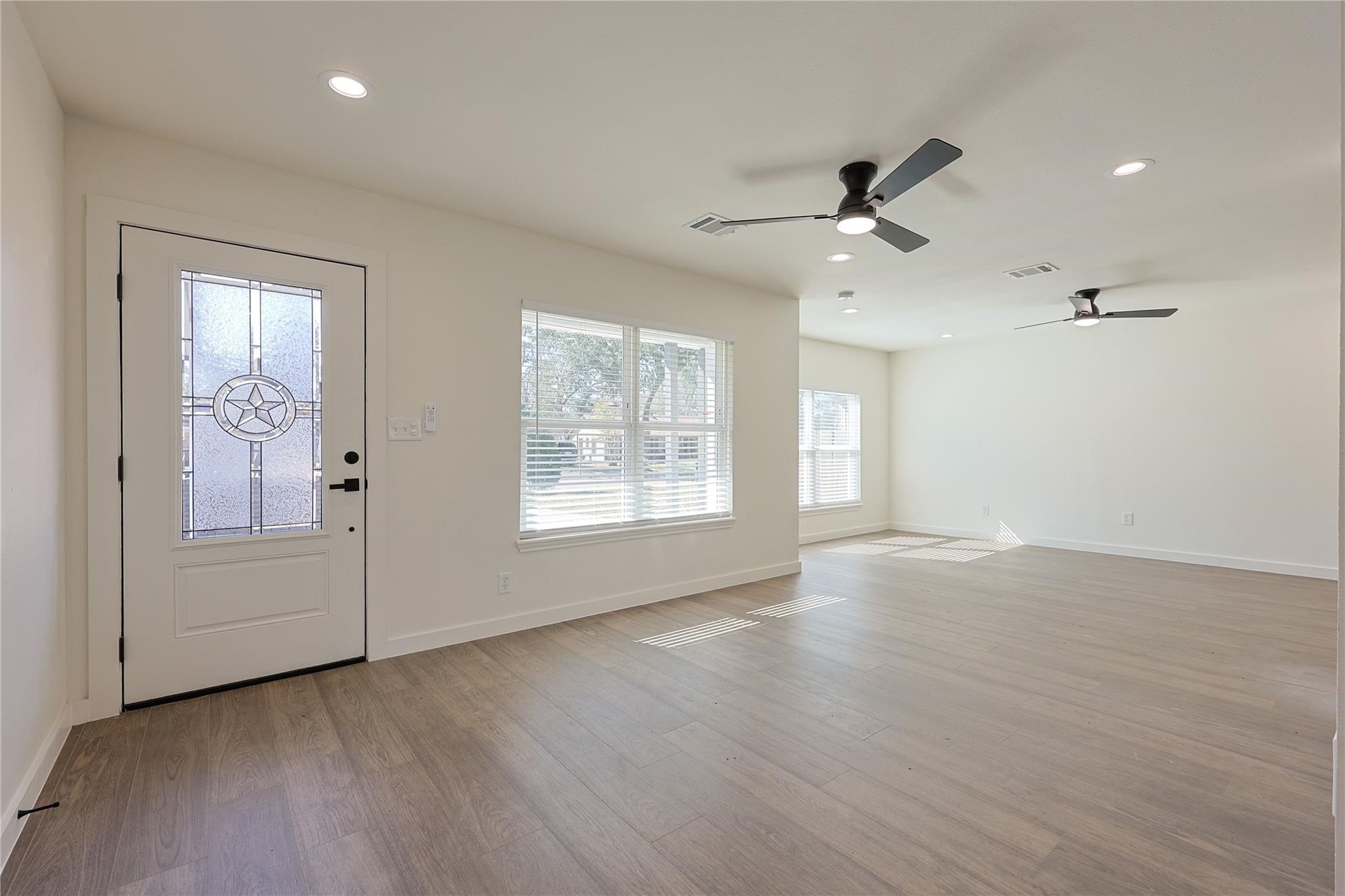 6619 Cobalt Street Houston, TX 77016 - Photo 8 of 25